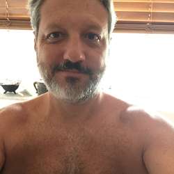 Bttmmike's Chat & Dating Profile