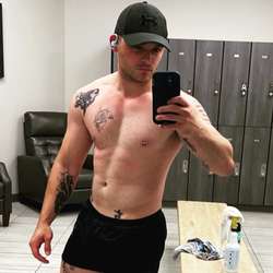 Henry99's Chat & Dating Profile