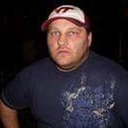 Looking4more's Chat & Dating Profile