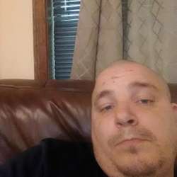 Sexy36983369663's Chat & Dating Profile
