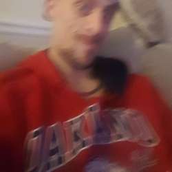 tomh1987's Chat & Dating Profile