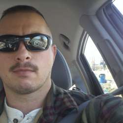 zmuscles's Chat & Dating Profile